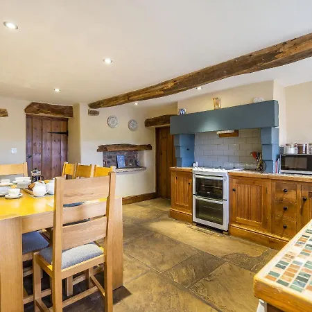 Holiday home Dudmire *
